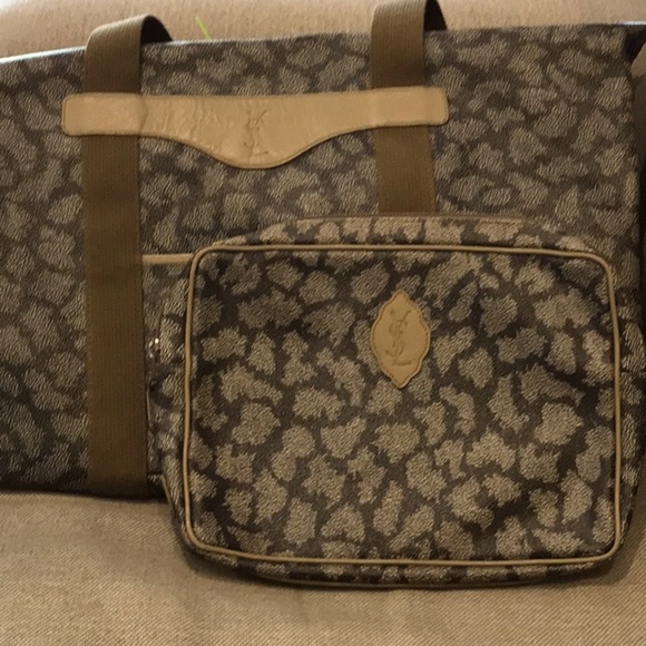 Yves Saint Laurent Giraffe Boston Travel Bag and Travel Pouch Posh Authenticated - Picture 1 of 7